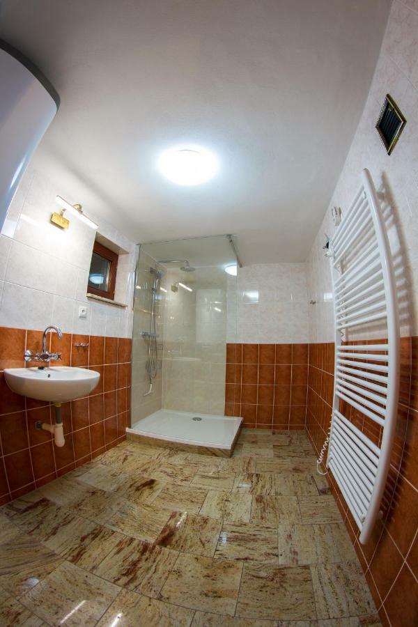 Burg Nad Banskou Stiavnicou Guest House Stiavnicke Bane Luaran gambar